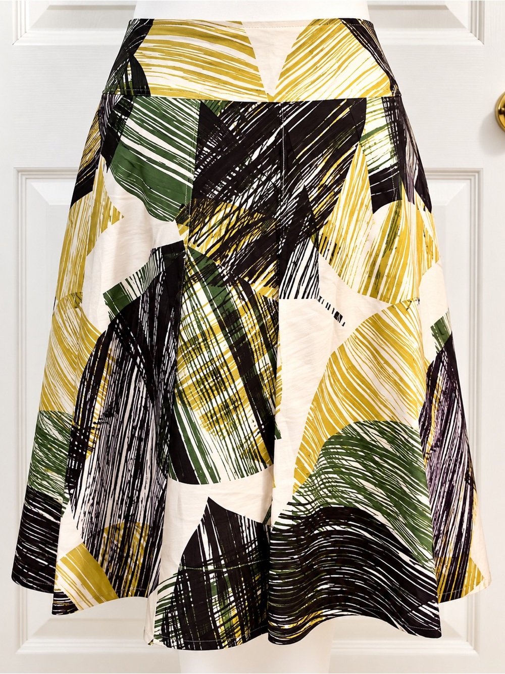 New York & Company Silk Cotton A-Line Skirt Size 2 Abstract Print Green Gold Blk